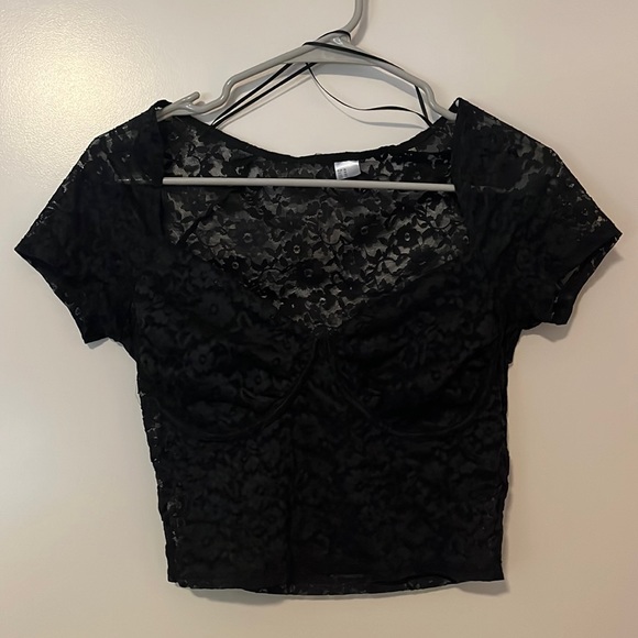 Lace crop top - Picture 1 of 2